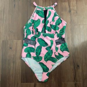 UNWORN DACI PLUS SIZE ONE PIECE LEAF PRINT BATHING SUIT WITH CUTOUTS SIZE XXL